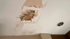 reparo-de-gesso-no-forro