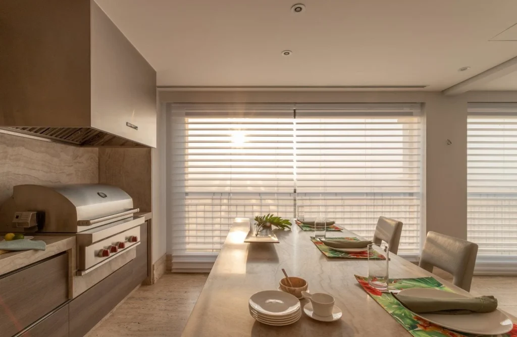 gesso-em-area-gourmet-em-Aracatuba-com-iluminacao-aconchegante-e-integracao-do-ambiente.